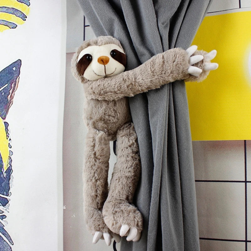 peluche-paresseux-qui-s'accroche